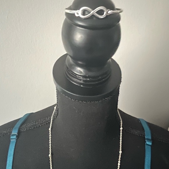 ⭐️$10 Bundled w/Any Item⭐️ - Picture 2 of 8